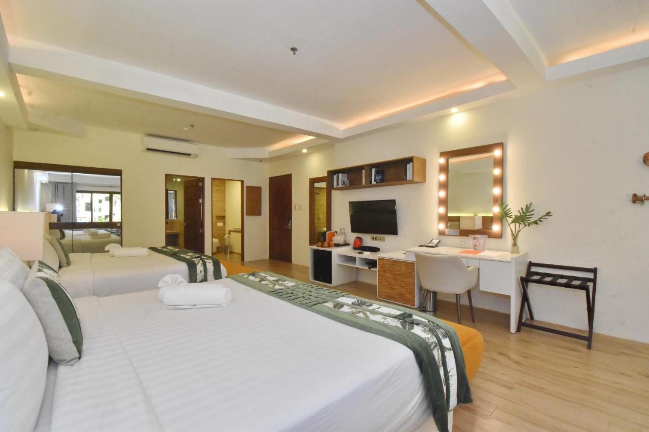 Ambassador In Paradise Balabag  Екстериор снимка Deluxe Room