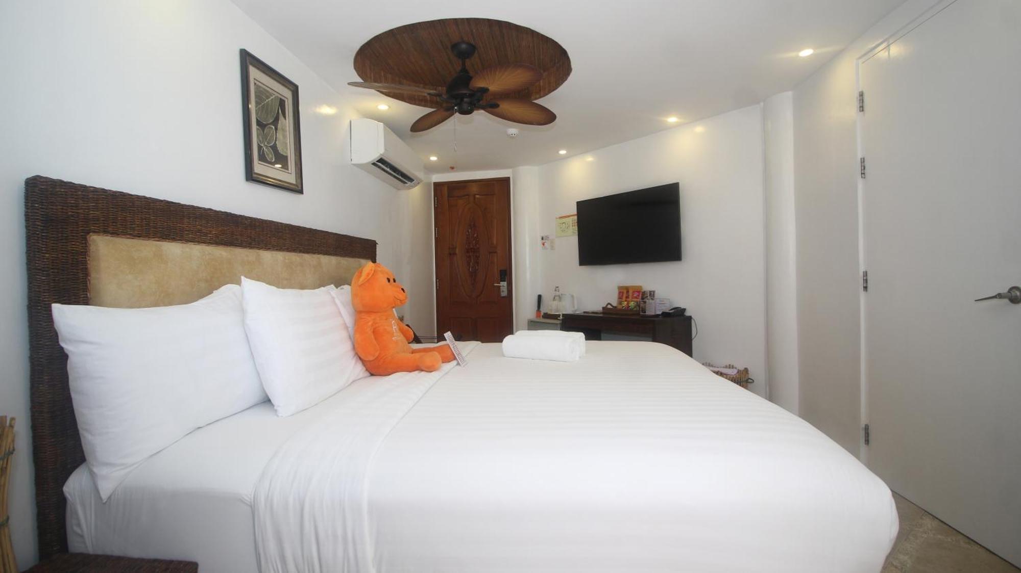 Ambassador In Paradise Balabag  Екстериор снимка Deluxe Room