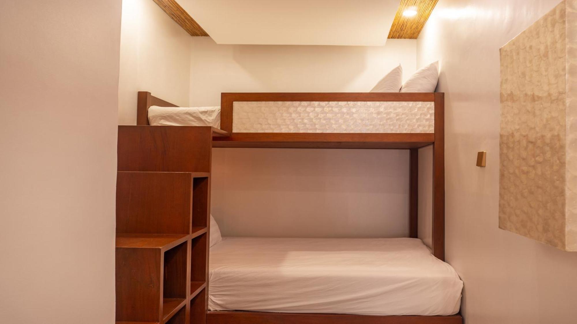 Ambassador In Paradise Balabag  Екстериор снимка A bunk bed