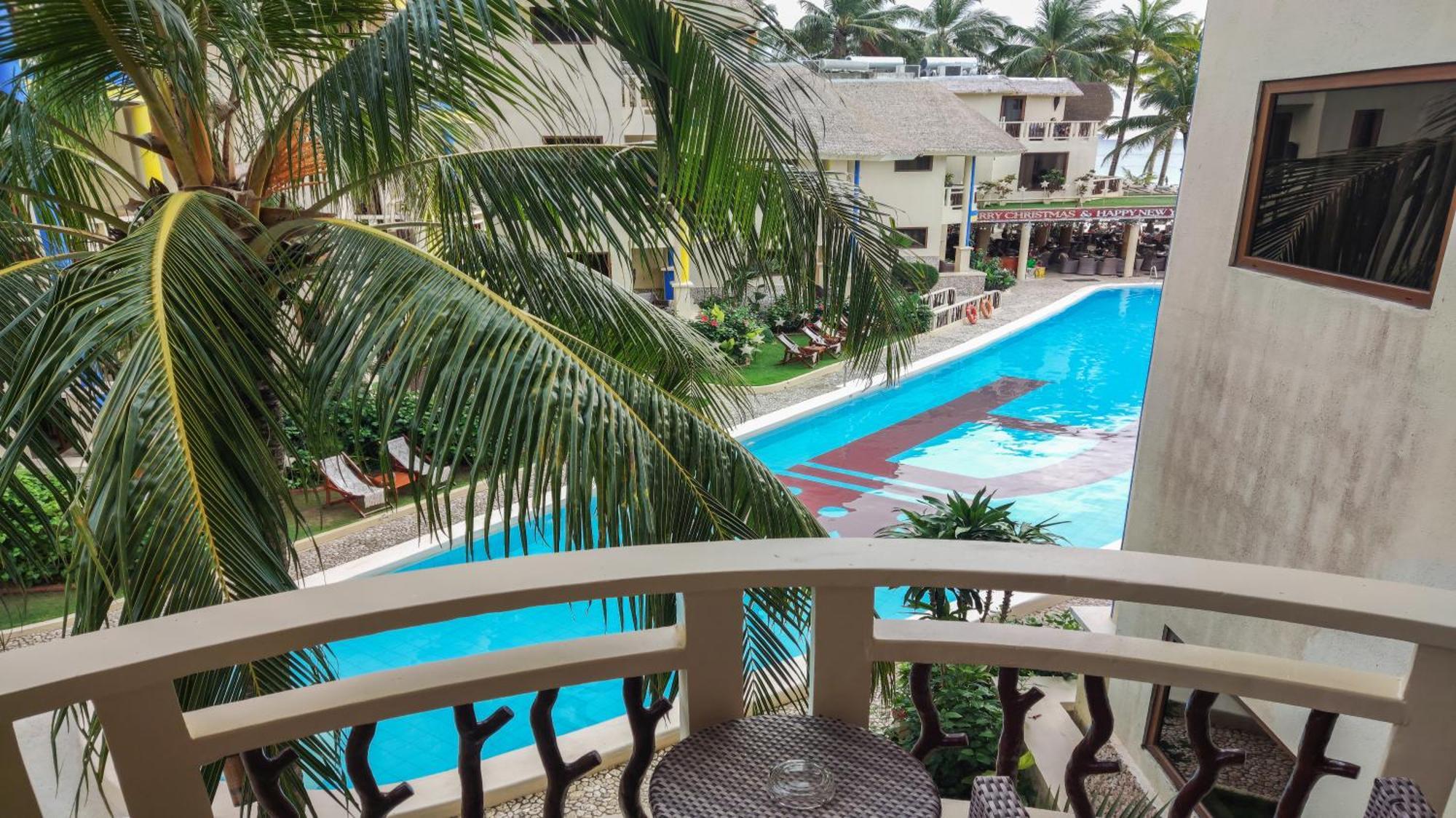 Ambassador In Paradise Balabag  Екстериор снимка The pool at the hotel